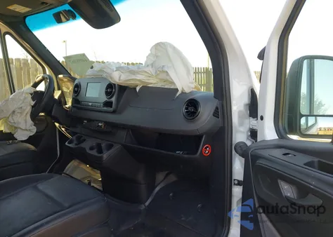 2024 Mercedes-Benz Sprinter 2500 High Roof 4-Cyl Diesel from USA, damaged, VIN W1Y4KCHY0RT187979